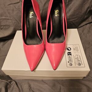 Size 6 Hot Pink 4" high heels